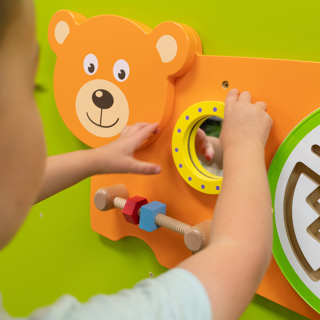 Daycares and Play Areas 18m+ Learning Advantage Bear Activity Wall Panel Busy Board Decor for Bedrooms Wall-Mounted Toy Toddler Activity Center 