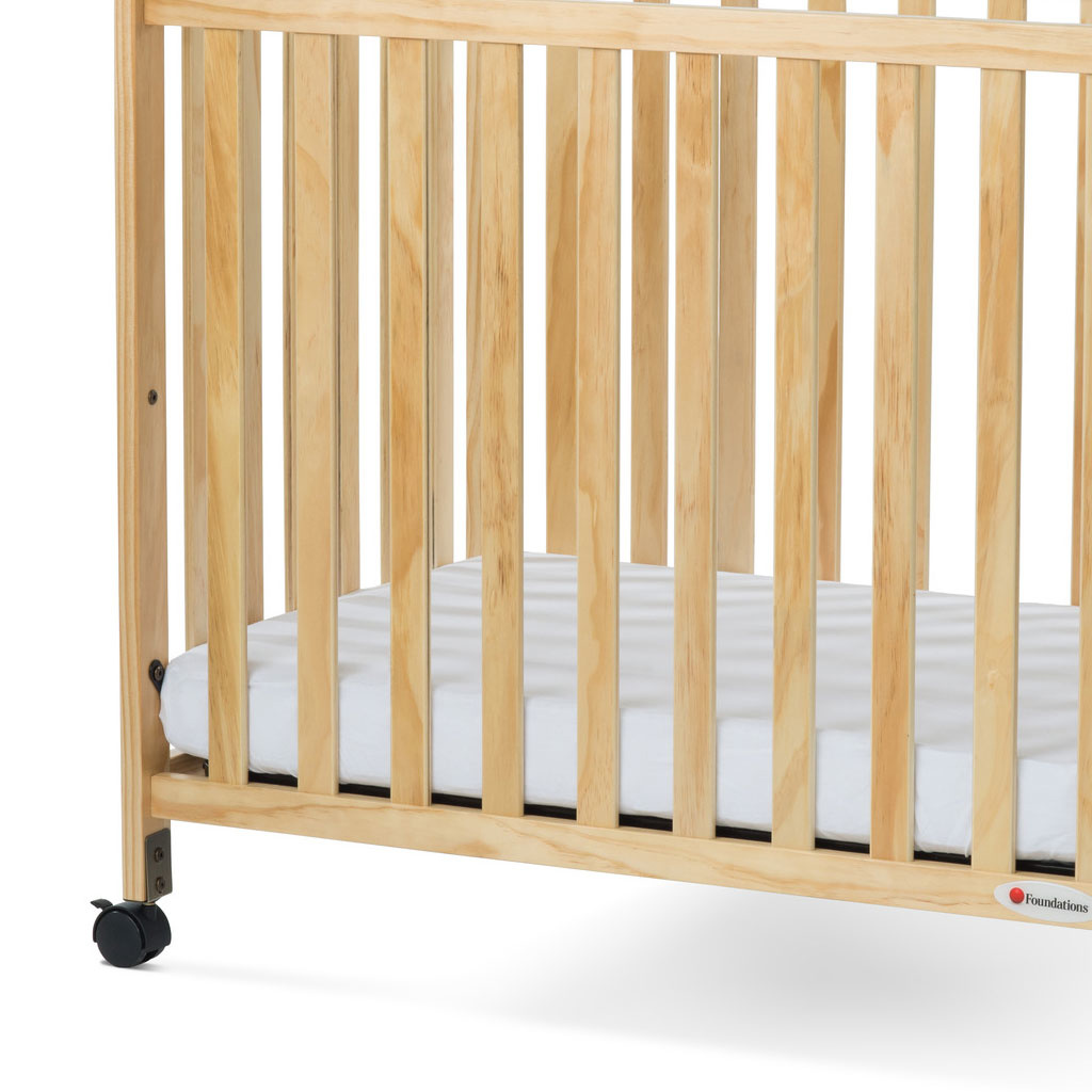 SafetyCraft Fixed-Side Compact Slatted Mobile Crib, Natural